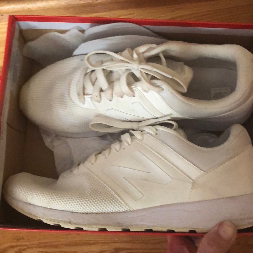 New Balance sneakers worn three times!